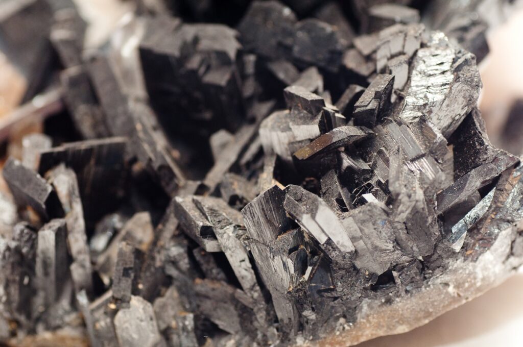 wolframite mineral sample