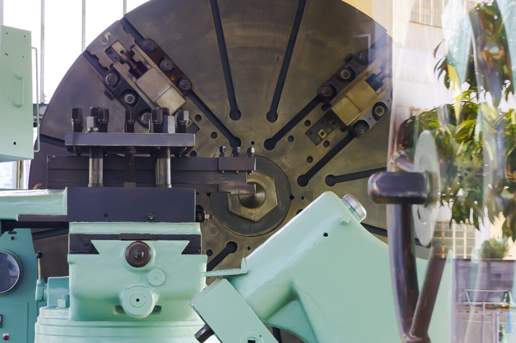 yamato-museum-large-lathe-2