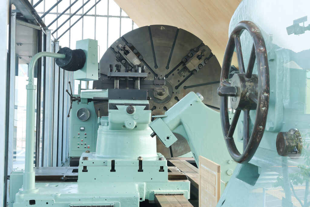 yamato-museum-large-lathe-v3